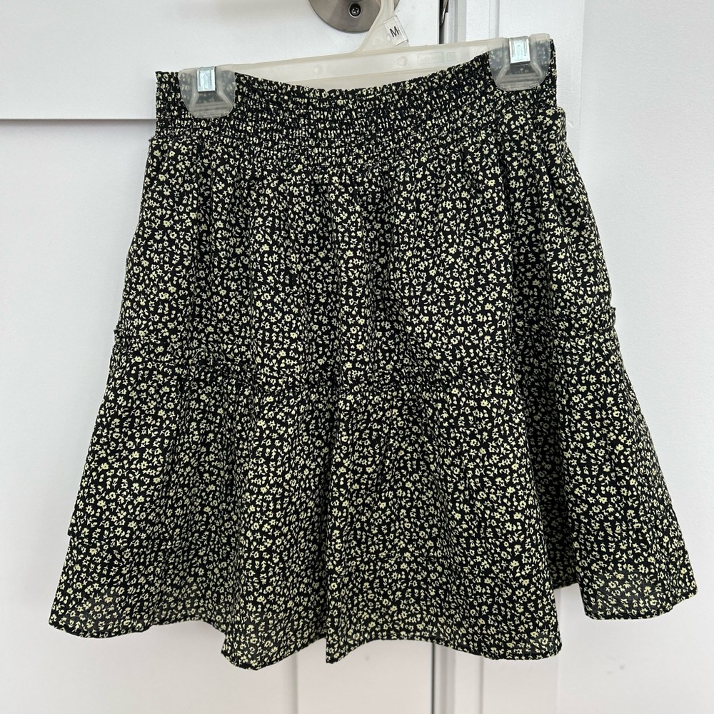 BB Dakota Steve Madden Black and Green Floral Mini Skirt